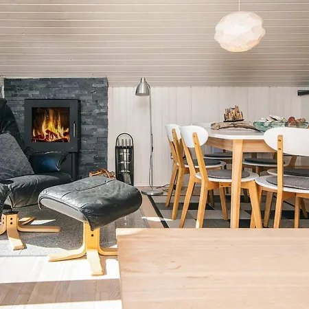 6 Person In Harboore-by Traum *