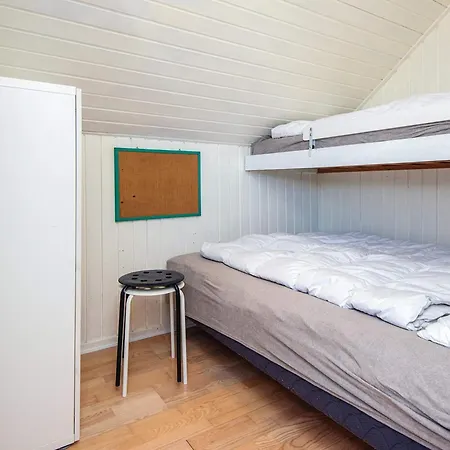 6 Person In Harboore-by Traum * Harboor