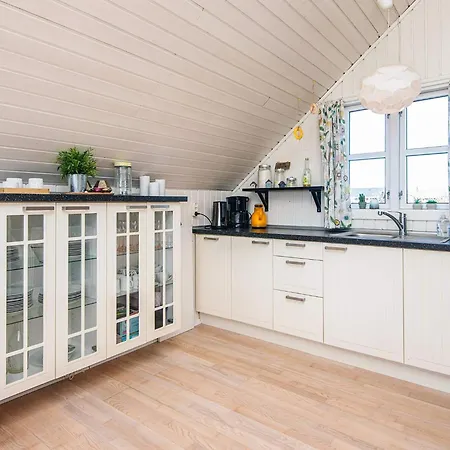 6 Person In Harboore-by Traum